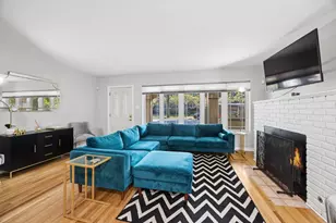 245 S Oak Park Ave, Oak Park, IL 60302 - Photo 3