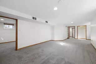 333 E Chicago Ave, Hinsdale, IL 60521 - Photo 19