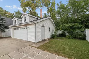 333 E Chicago Ave, Hinsdale, IL 60521 - Photo 23
