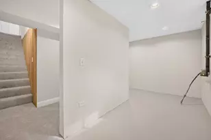 717 Kirkwood Ave, Winthrop Harbor, IL 60096 - Photo 23