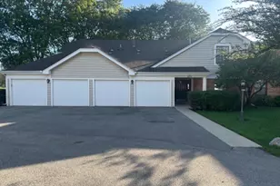 270 King's Mill Ct, Schaumburg, IL 60193 - Photo 1