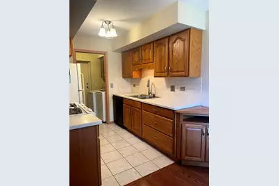 203 Emerson Court #B, Bloomingdale, IL 60108 - Photo 9