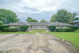 416 E 2nd St, Byron, IL 61010 - Photo 1