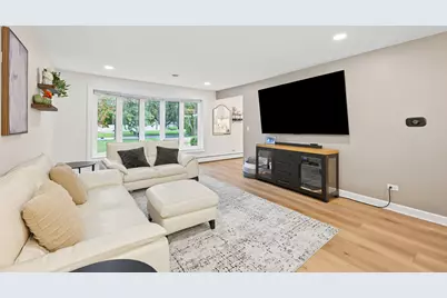 9S125 Florence Avenue, Downers Grove, IL 60516 - Photo 9