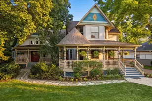 636 N Dunton Ave, Arlington Heights, IL 60004 - Photo 1