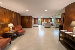 111 Acacia Dr, Indian Head Park, IL 60525 - Photo 3