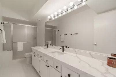 5320 N Lowell Avenue #506, Chicago, IL 60630 - Photo 13