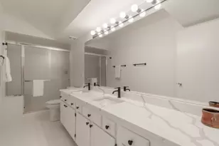 5320 N Lowell Ave, Chicago, IL 60630 - Photo 13