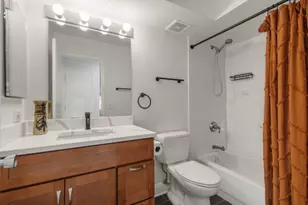 5320 N Lowell Ave, Chicago, IL 60630 - Photo 11