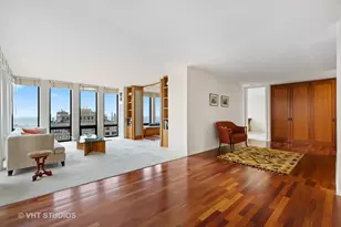 200 E Delaware Pl, Chicago, IL 60611 - Photo 11