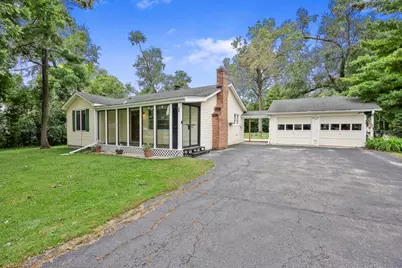 5840 S Brainard Avenue, La Grange Highlands, IL 60525 - Photo 1