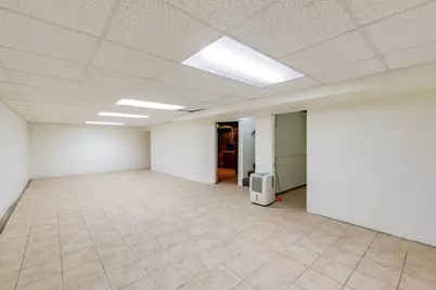 5810 Easton Court, Hanover Park, IL 60133 - Photo 23