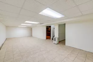 5810 Easton Ct, Hanover Park, IL 60133 - Photo 23