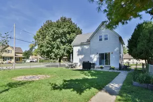412 Prospect Ave, Kirkland, IL 60146 - Photo 3