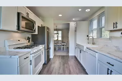 412 Prospect Avenue, Kirkland, IL 60146 - Photo 5