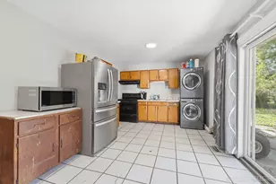 7864 Ramsgate Cir S, Hanover Park, IL 60133 - Photo 7