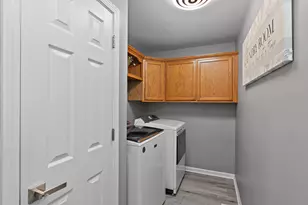 1282 Mason St, Dekalb, IL 60115 - Photo 15
