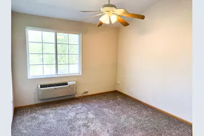 227 Silverstone Drive #227, Carpentersville, IL 60110 - Photo 9