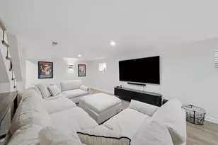 9360 Margail Ave, Des Plaines, IL 60016 - Photo 33
