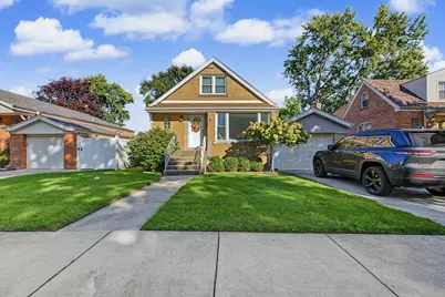 11003 S Tripp Avenue, Oak Lawn, IL 60453 - Photo 1