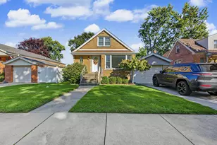 11003 S Tripp Ave, Oak Lawn, IL 60453 - Photo 1
