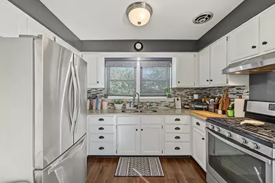 11003 S Tripp Avenue, Oak Lawn, IL 60453 - Photo 9