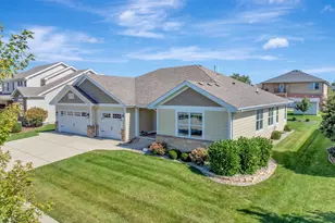 2002 Craftsman Ave, Bourbonnais, IL 60914 - Photo 1