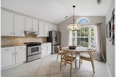 3028 Lexington Lane, Glenview, IL 60026 - Photo 7