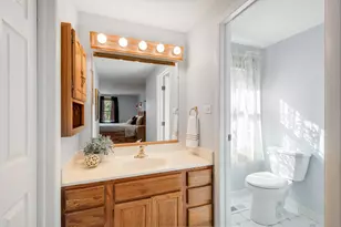 1717 Victoria Rd, Mundelein, IL 60060 - Photo 11