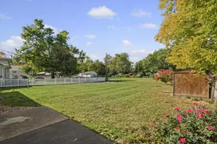 810 Longview Rd, Monticello, IL 61856 - Photo 39