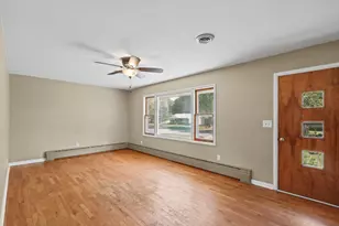 810 Longview Rd, Monticello, IL 61856 - Photo 9