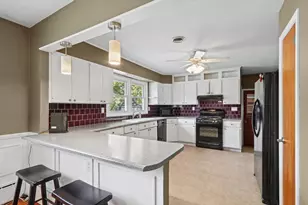 810 Longview Rd, Monticello, IL 61856 - Photo 13