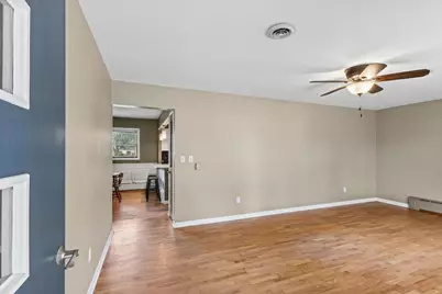 810 Longview Road, Monticello, IL 61856 - Photo 7