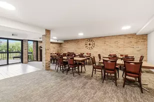 101 Lake Hinsdale Dr, Willowbrook, IL 60527 - Photo 17