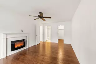 101 Lake Hinsdale Dr, Willowbrook, IL 60527 - Photo 9