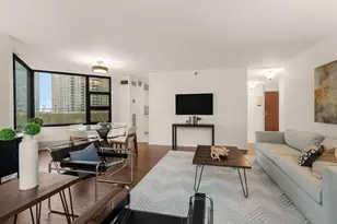 401 E Ontario St, Chicago, IL 60611 - Photo 5