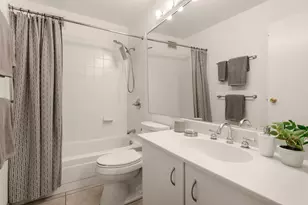 401 E Ontario St, Chicago, IL 60611 - Photo 15