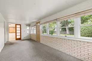 320 N Alfred Ave, Elgin, IL 60123 - Photo 11