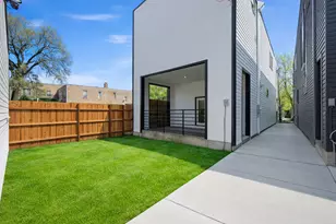 618 N Avers Ave, Chicago, IL 60624 - Photo 29