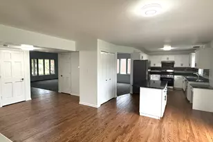 8632 Monaghan Dr, Tinley Park, IL 60487 - Photo 7