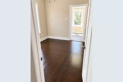 8026 S Dobson Avenue, Chicago, IL 60619 - Photo 5