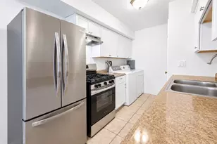 1344 Cove Dr, Prospect Heights, IL 60070 - Photo 5