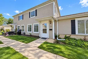 1344 Cove Dr, Prospect Heights, IL 60070 - Photo 1