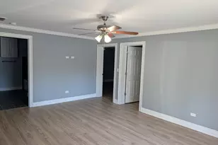 2515 E Cass St, Joliet, IL 60432 - Photo 11