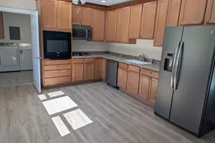 2515 E Cass St, Joliet, IL 60432 - Photo 3