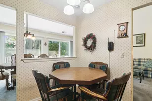 708 Newgate Ln, Prospect Heights, IL 60070 - Photo 11