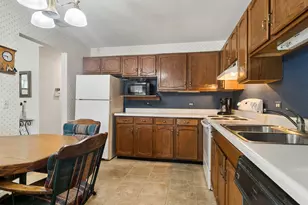 708 Newgate Ln, Prospect Heights, IL 60070 - Photo 9