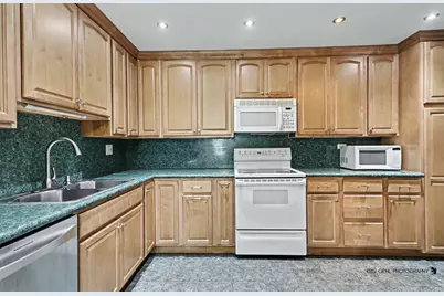 1243 E Baldwin Lane #412, Palatine, IL 60074 - Photo 5