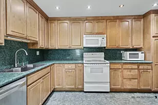 1243 E Baldwin Ln, Palatine, IL 60074 - Photo 5