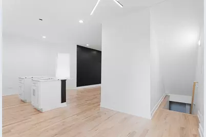 6627 S Saint Lawrence Avenue, Chicago, IL 60637 - Photo 9